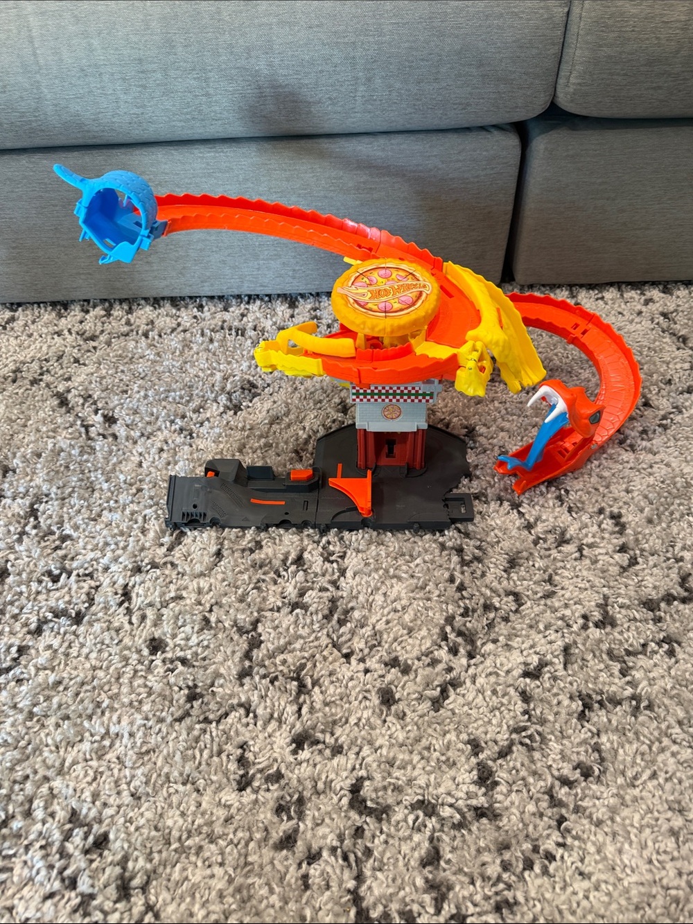 Hot Wheels Spiral Raceway Loop Kids Toy Track - Orange, Yellow, Blue